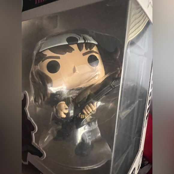 STRANGER THIHGS EDDIEFUNKO POP. BRAND NEW - Picture 2 of 3